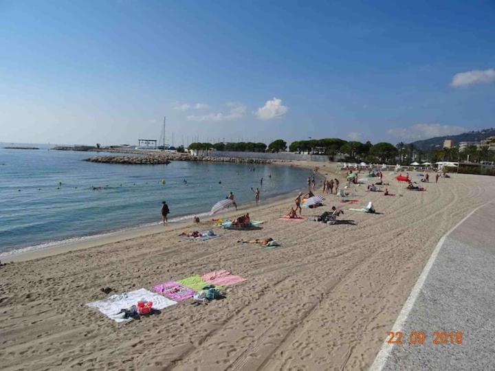 F1 A 5 Minutes Des Plages Et De La Gare Vallauris Eksteriør bilde